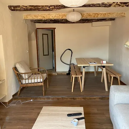 Appartement 2 Pieces Au Coeur Du Vieux